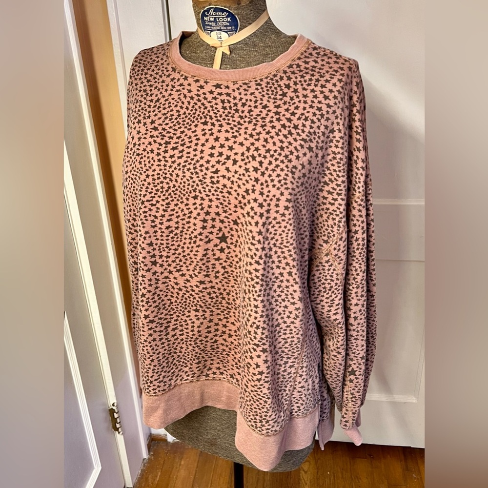 🌟 Z Supply Buckle Star Print Oversized Sweatshirt